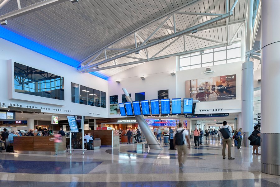 United Terminal B South Concourse At George Bush Intercontinental ...